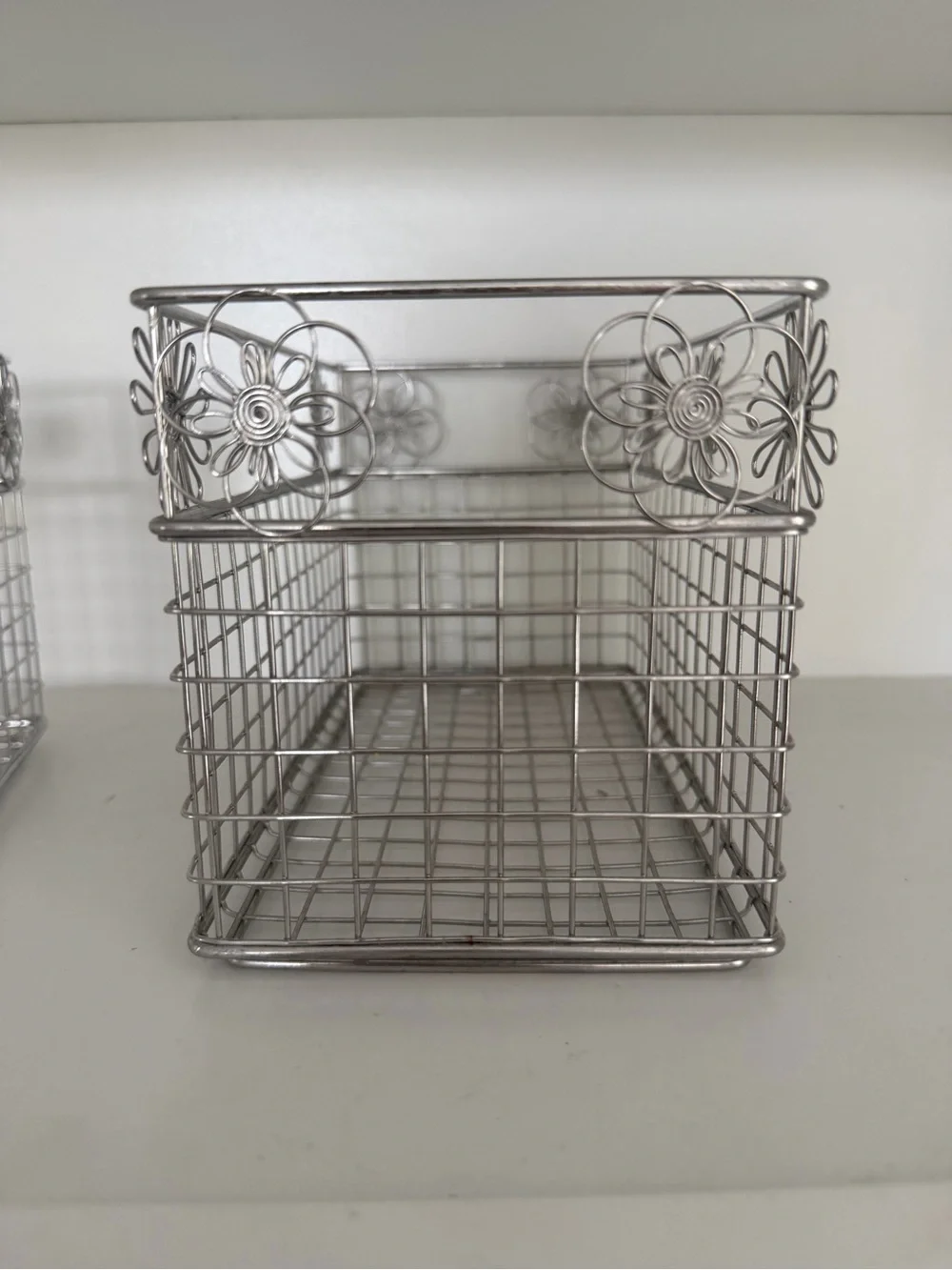 Y2K Metal Wire Storage Baskets with Decorative Flower Accent - Silver (Set of 2)